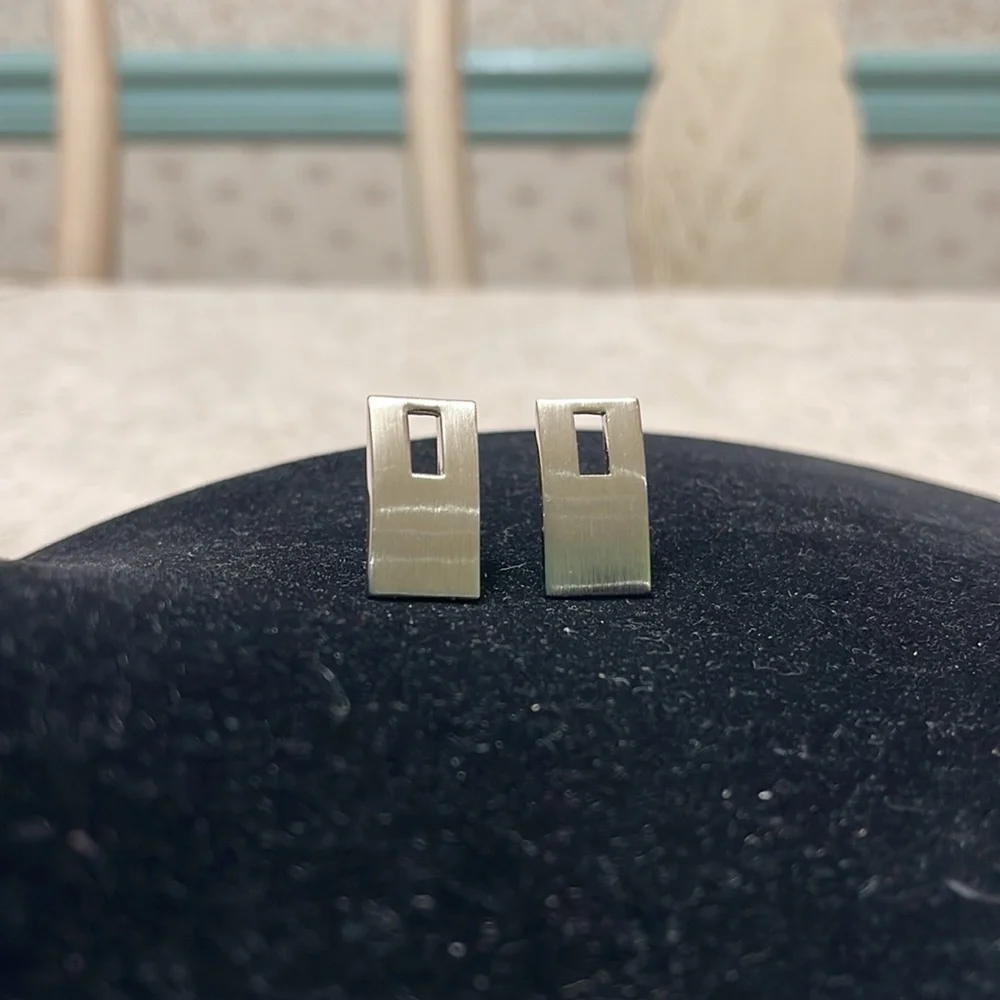MENS BRUSHED STAINLESS STEEL MODERN RECTANGULAR CUT CUFF LINKS